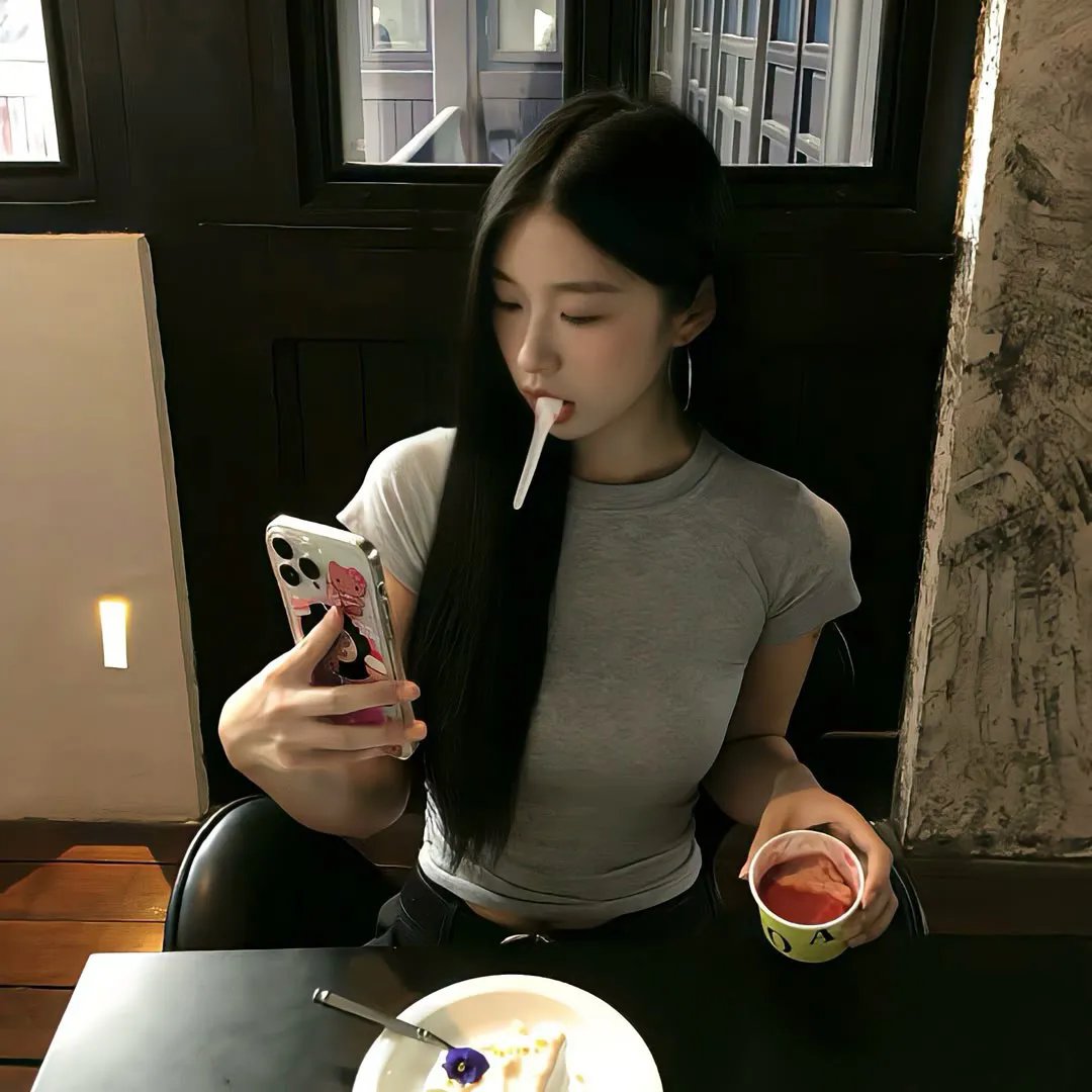 白衣侠女